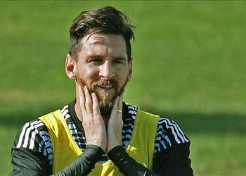 ميسي يكشف عن خططه المستقبلية وإمكانية رحيله عن برشلونة