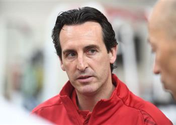 أسطورة آرسنال يحذر من ضعف شخصية إيمري