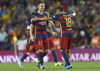 تشيلسي ومانشستر يونايتد يتصارعان على مدافع برشلونة