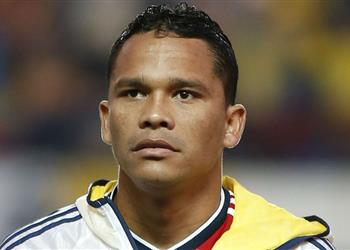 مهاجم كولومبيا يبرز أهمية دور محمد صلاح ومباراة مصر التحضيرية