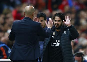 كارفاخال وإيسكو يودعان زيدان عقب رحيله عن ريال مدريد