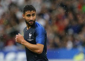 ليون يماطل ليفربول في صفقة فقير