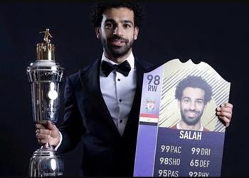 محمد صلاح يقود تشكيل العام في لعبة فيفا