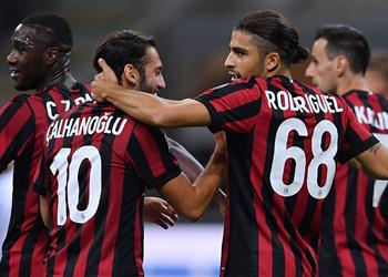 لاعب ميلان يشعل المنافسة بين بايرن ميونخ ودورتموند