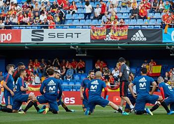 الإصابة تبعد لاعب برشلونة عن مواجهة إسبانيا وسويسرا