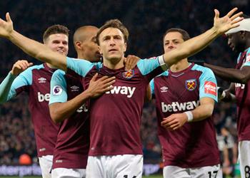 لاعب وست هام يعلق على اهتمام مورينيو بضمه