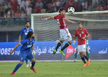 طارق حامد يبرر طريقة لعب كوبر الدفاعية ويكشف عن طموحاته في كأس العالم