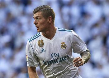 كروس يدافع عن راموس لم يتعمد إصابة محمد صلاح وكاريوس