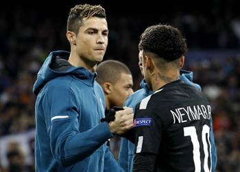 من يرث عرش المنافسة بينه وبين ميسي رونالدو يحسمها