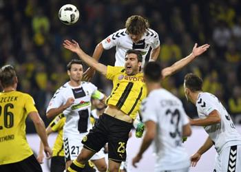 ليفربول ينافس آرسنال على صفقة دفاعية من البوندزليجا