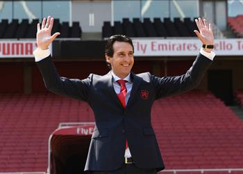 إشبيلية يوضح حقيقة مفاوضات آرسنال مع لاعبه