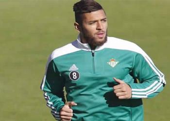 عمرو طارق ينتقد تعليقات الجماهير على لاعبي منتخب مصر