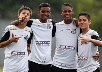 تقارير ريال مدريد يوقع مع هدف برشلونة البرازيلي