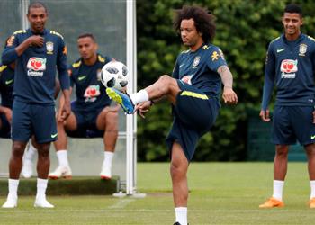 مارسيلو يوضح الفارق بين زيدان وتيتي