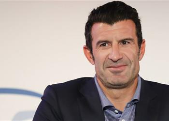 فيجو ينتقد تصريحات رونالدو بشأن رحيله عن ريال مدريد