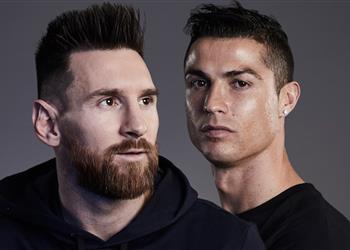 فيفا من يكسر احتكار ميسي ورونالدو صلاح على رأس خمسة لاعبين