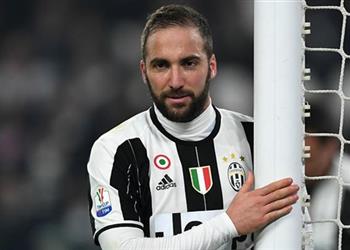 يوفنتوس يحدد بدلاء هيجواين