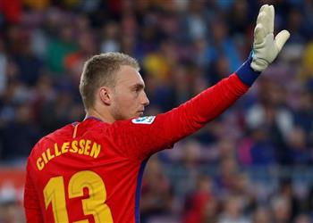 إذاعة كتالونية تكشف رغبة سيليسين بشأن مسيرته مع برشلونة