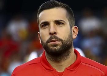 ألبا يظهر اعتراضه بسبب قرار برشلونة الأخير