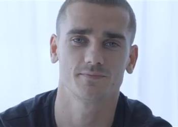 جريزمان يستعين ببيكيه للإعلان عن قراره بشأن مستقبله