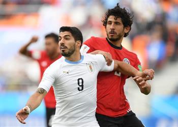 فيل نيفيل ينتقد أداء سواريز ضد مصر