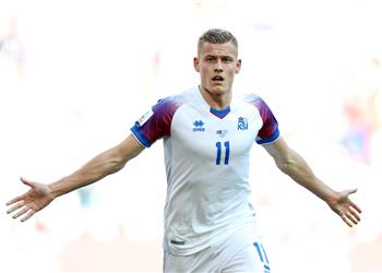 فيديو فينبوجاسون يدخل تاريخ المونديال بهدفه في الأرجنتين