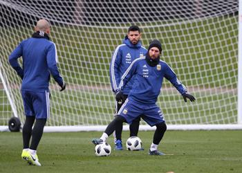 أجويرو وماسكيرانو يعلقان على تعادل الأرجنتين المحبط