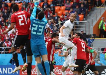 عمرو أديب نحتاج حظ المكسيك أمام روسيا و ربنا يثبتك يا شناوي