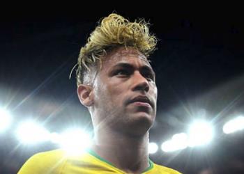 نجم كوستاريكا ي حدد طريقة إيقاف نيمار