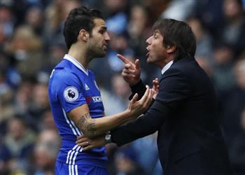 فابريجاس يتهم كونتي بإساءة التعامل معه