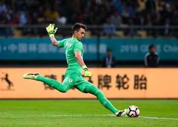 حارس مرمى أوروجواي يستشهد بهزيمة مصر لن نترك فرصة للسعودية