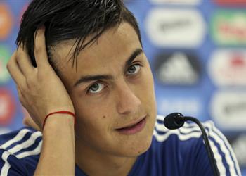 ديبالا يوجه رسالة لسامباولي بعد جلوسه بديلا في المونديال