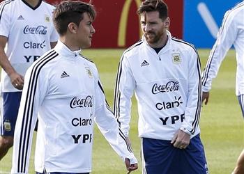 ديبالا يدافع عن ميسي ويمنح سامباولي مفتاح حل أزمته