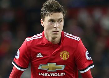 لاعب مانشستر يونايتد يبكي بسبب مباراة السويد وكوريا الجنوبية