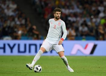 بيكيه يحقق المئوية مع إسبانيا أمام إيران