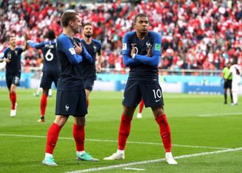 فيديو مبابي يقود فرنسا لدور الـ16 وبيرو تودع المونديال