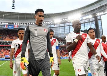 حارس بيرو يعتذر للجماهير بعد الخروج من المونديال