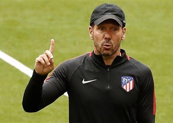 سيميوني يوجه انتقادات قاسية لسامباولي وميسي بـ تسريب صوتي