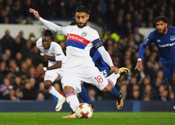 برشلونة يستقر على صفقتين لتدعيم خط الوسط