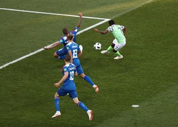 فيديو نسور نيجيريا تصطاد آيسلندا بثنائية وتمهد الطريق أمام الأرجنتين بالمونديال