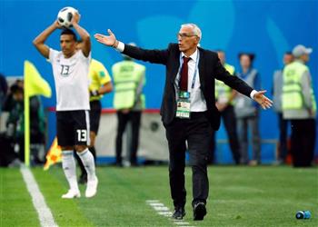 كوبر يستقر على مهاجم منتخب مصر أمام السعودية