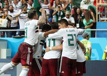 فيديو المكسيك تضرب كوريا الجنوبية بثنائية وتتصدر مجموعتها