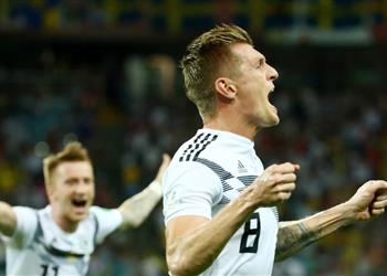 هوميلز يكشف عن كلماته لكروس قبل هدف الفوز في شباك السويد