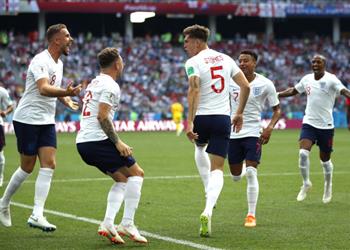 ستونز يدخل تاريخ إنجلترا