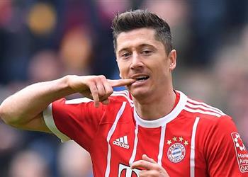 ليفاندوفسكي يلمح إلى اقتراب رحيله عن بايرن ميونيخ