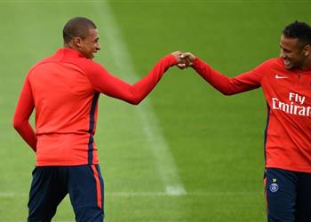 ريال مدريد يصارع مانشستر يونايتد على مهاجم باريس سان جيرمان