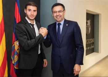 برشلونة يؤمن موهبته بـ100 مليون يورو