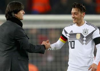 لوف يعلق على استبعاد أوزيل من مواجهة السويد