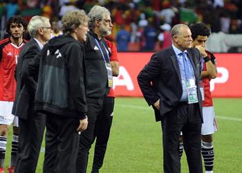 خاص اتحاد الكرة يتخذ قرار ا تجاه جهاز منتخب مصر بعد الخسارة من السعودية