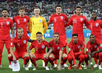 ليفربول ينافس قطبي مانشستر على نجم إنجلترا